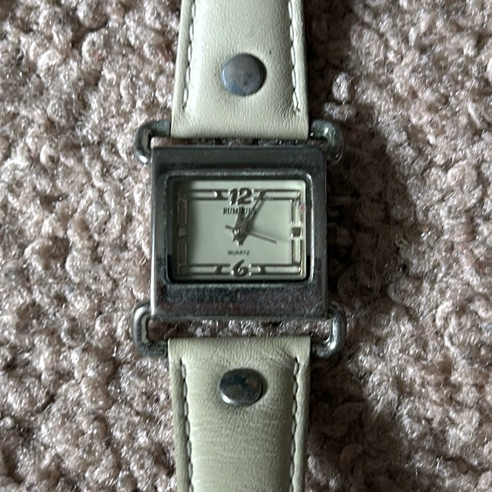 Rumors‎ women’s vintage off white/silver adjustable wristwatch